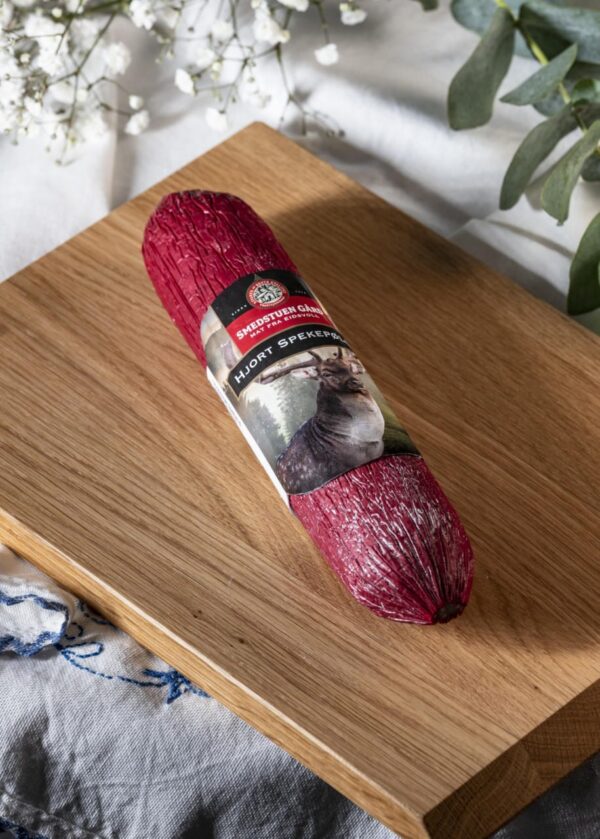 hjort-spekepolse-smakfull hjortepølse fra Smedstuen Gård